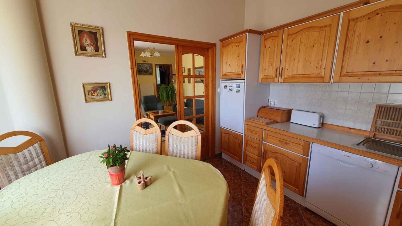 Apartment In Fonyod/Balaton 18580 Exteriör bild